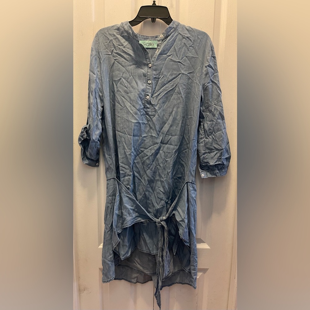 Karlie Blue Button-Up Tunic with Tie Waist Medium